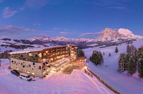 Внешний вид отеля Paradiso Pure. Living Vegetarian-Vegan Hotel в Кастельрутто, фото 1