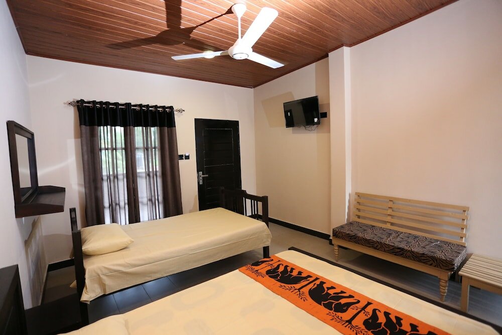 Фото Edwin's Air-port stay