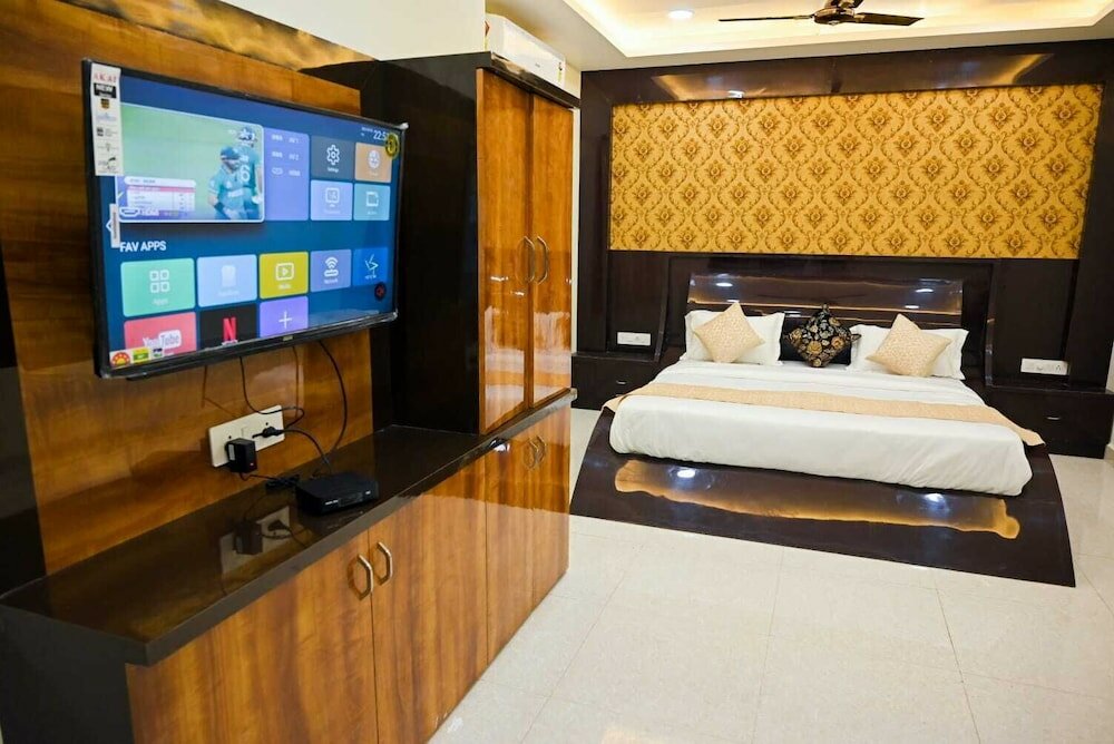 Фото Hotel Golden Bliss