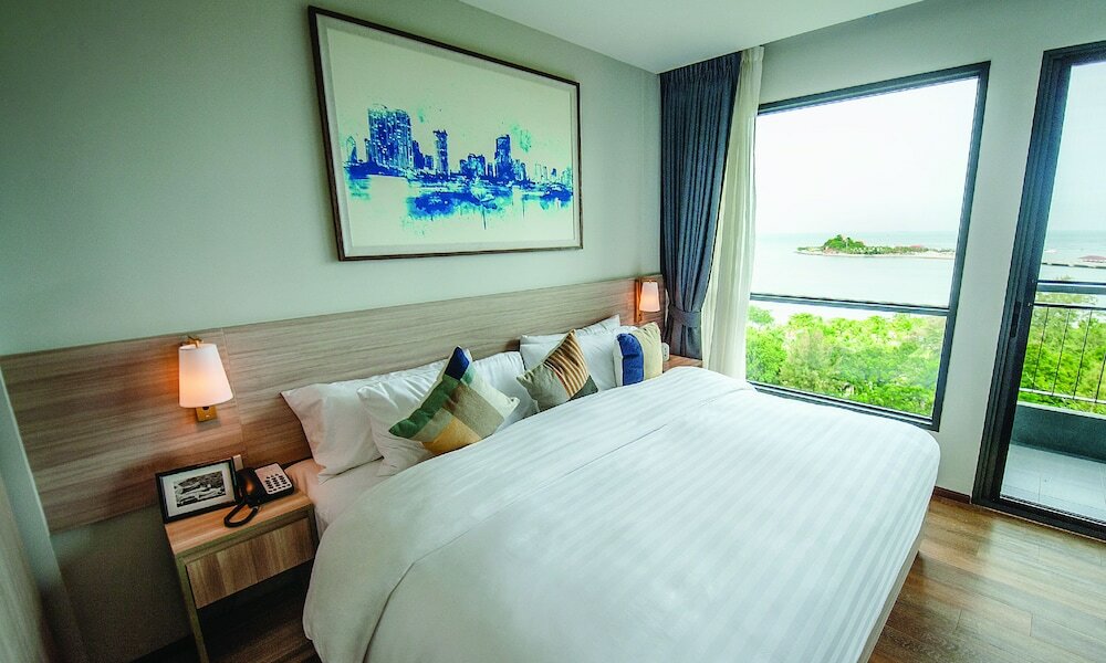 Фото Oakwood Hotel and Residence Sri Racha