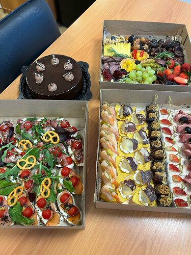 Үлкен кеудеге арналған бейнелер мен фотосуреттер