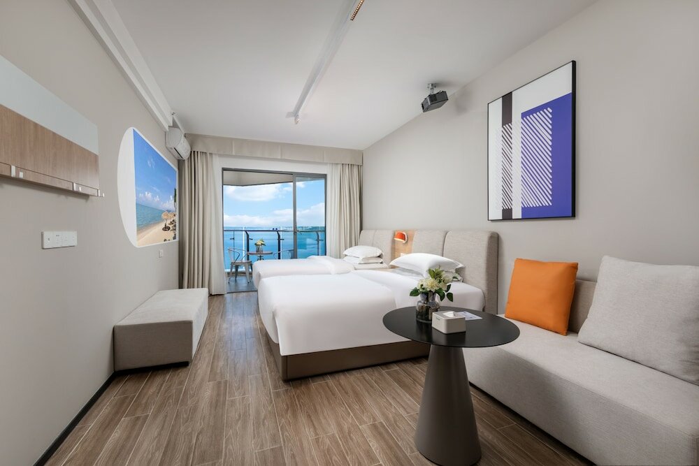 Фото Poltton International Hotel