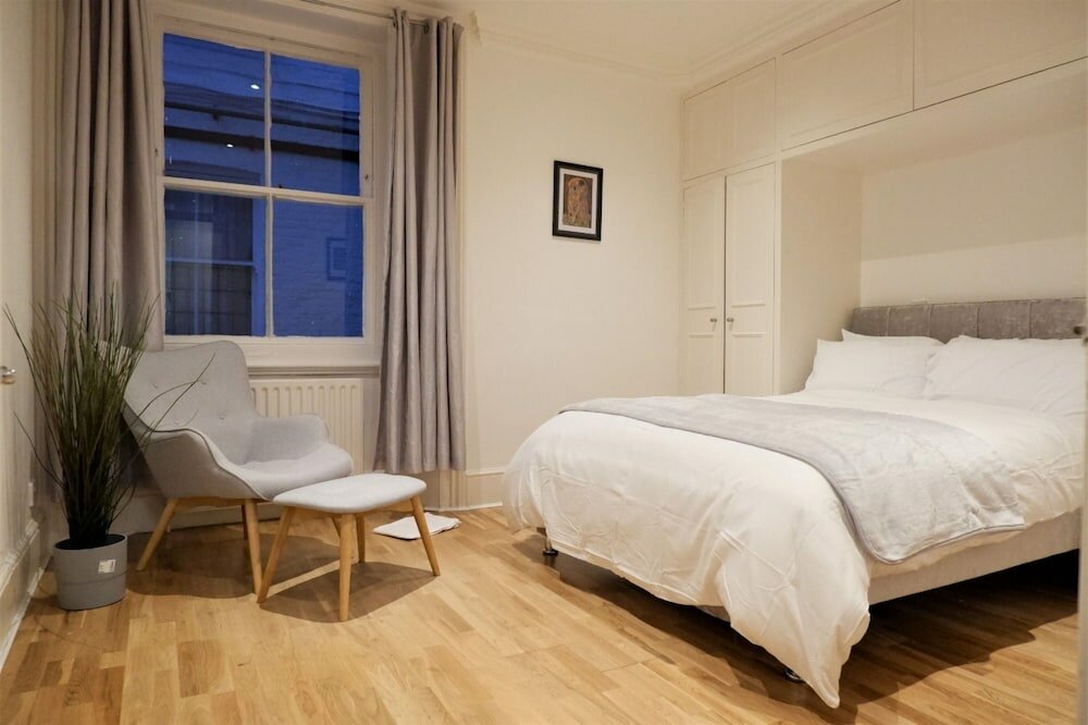 Фото Oxford Apartments