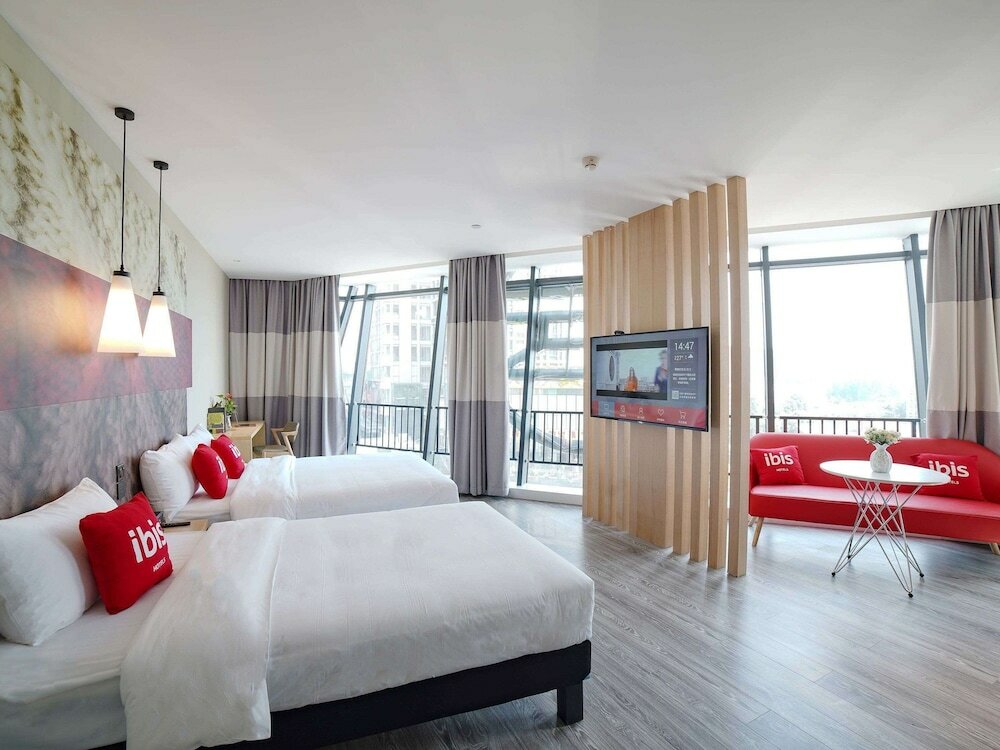 Фото Ibis Chengdu Hi-Tech Zone Longhu Hotel