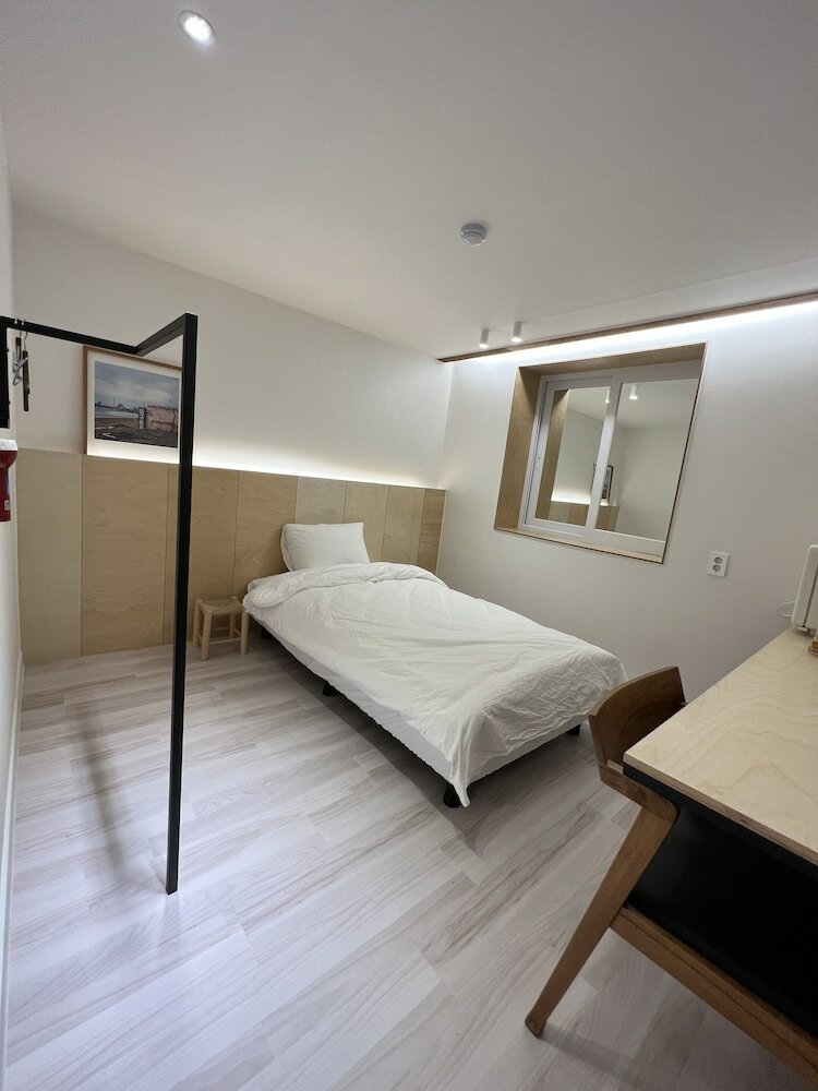 Фото World House