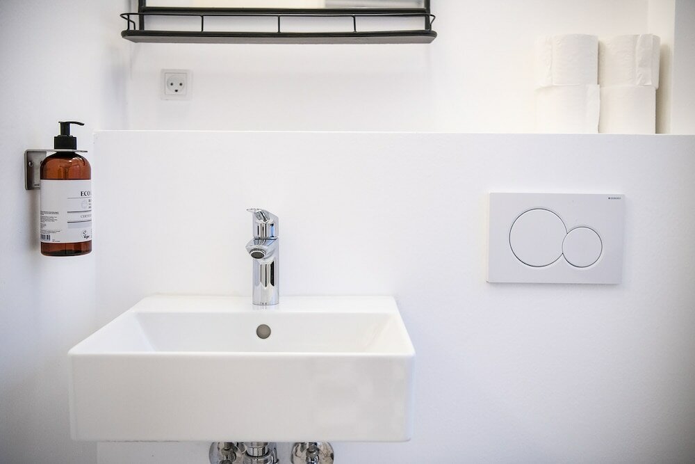 Фото The Townhouse - Into This Place