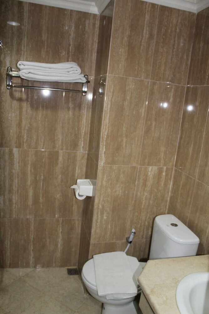 Фото Mega Matra Hotel