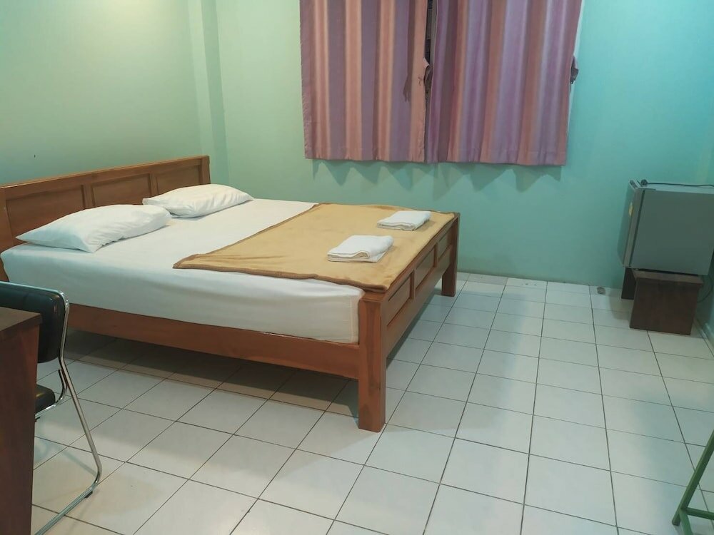 Фото PonTaWin Budget Hotel