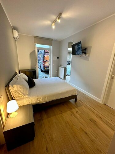 Гостиница Hh Hermoso Housing Asti в Асти