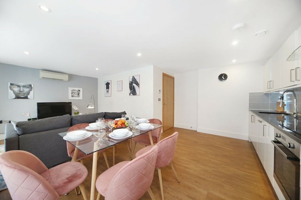 Фото Modern Apartments in Bayswater Central London WiFi & Aircon - by City Stay London