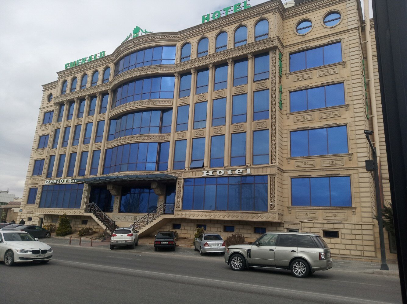 Фото Emerald Hotel