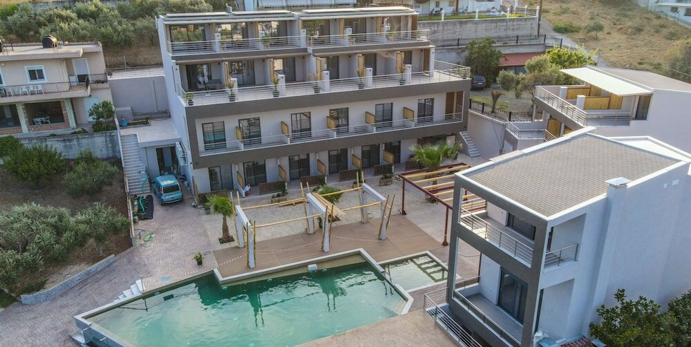 Фото отеля 1