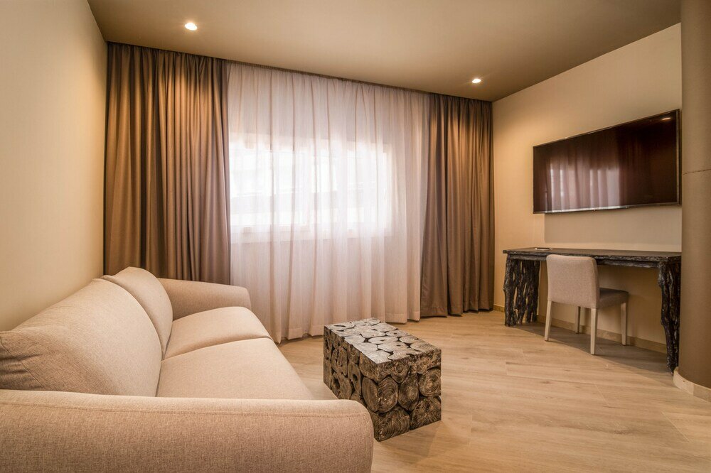 Фото Cadiz Bahia Apartmentos