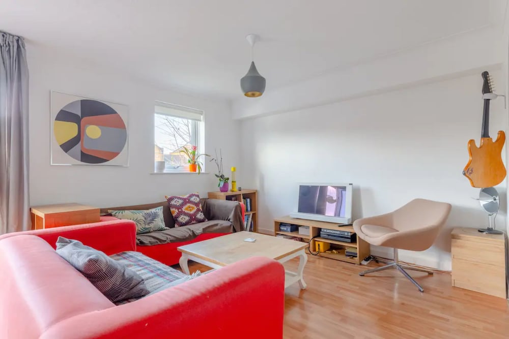 Фото Serene 1 Bedroom Flat Near Canary Wharf