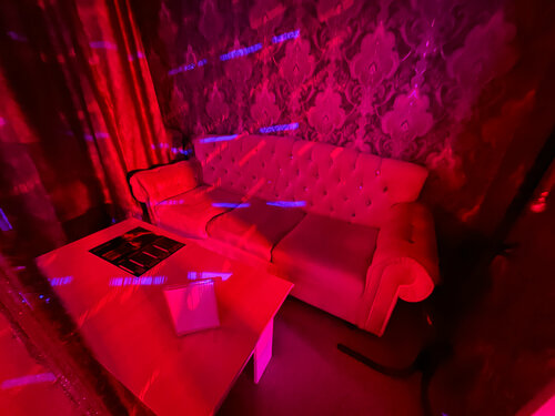 Терезе арқылы порно видео тыңшалады