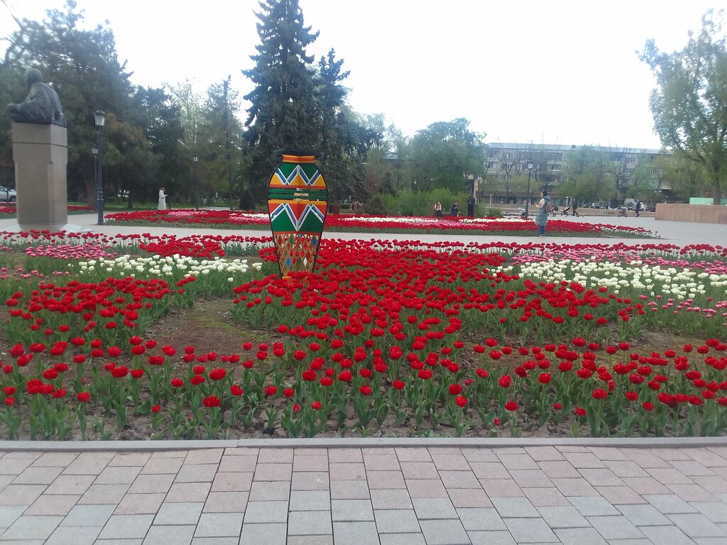 Театр Ғабит Мүсірепов атындағы Қазақ мемлекеттік балалар мен жасөспірімдер театры, Алматы, фото