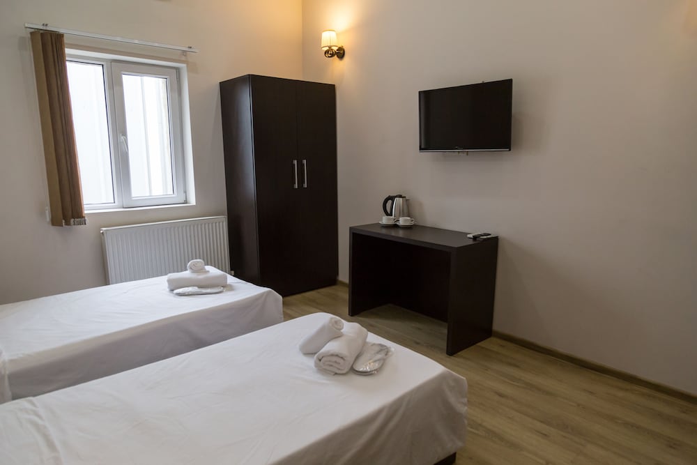 Фото 146405643499