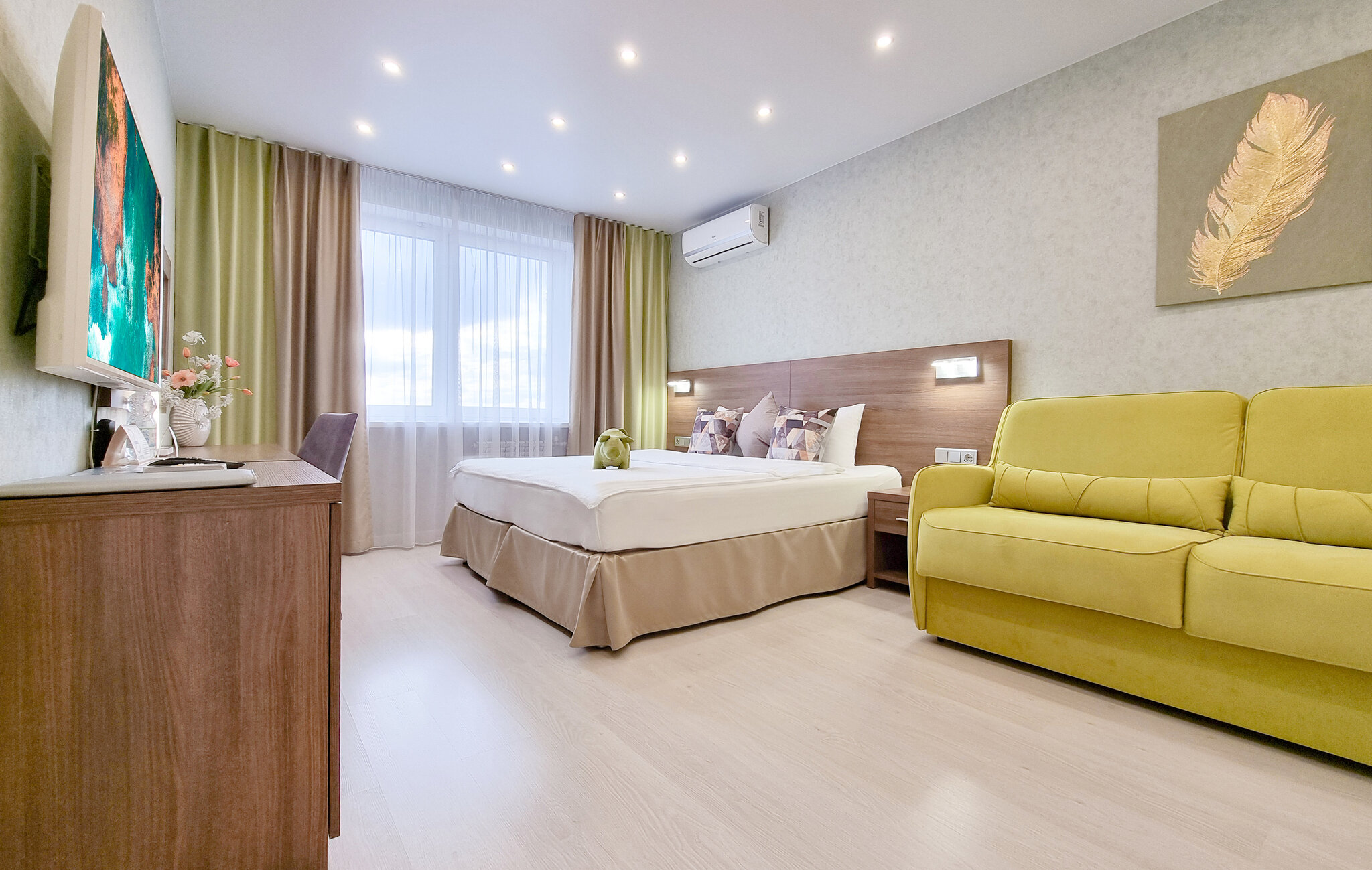 Фото отеля 1