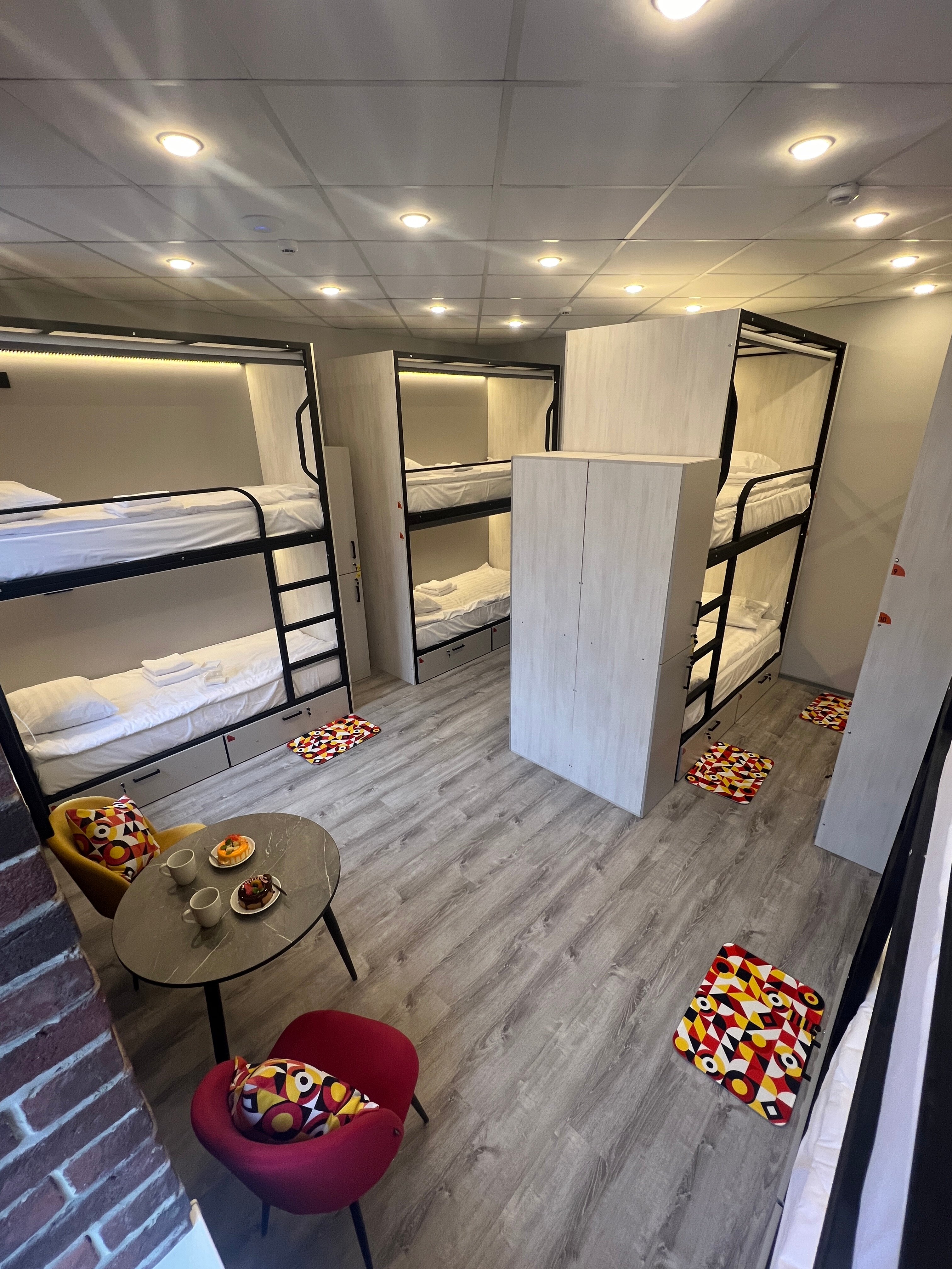 Фото В центре