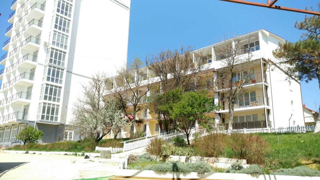 Фото отеля 2