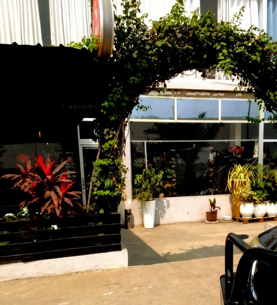 Cafe Otwana, Loanda, photo