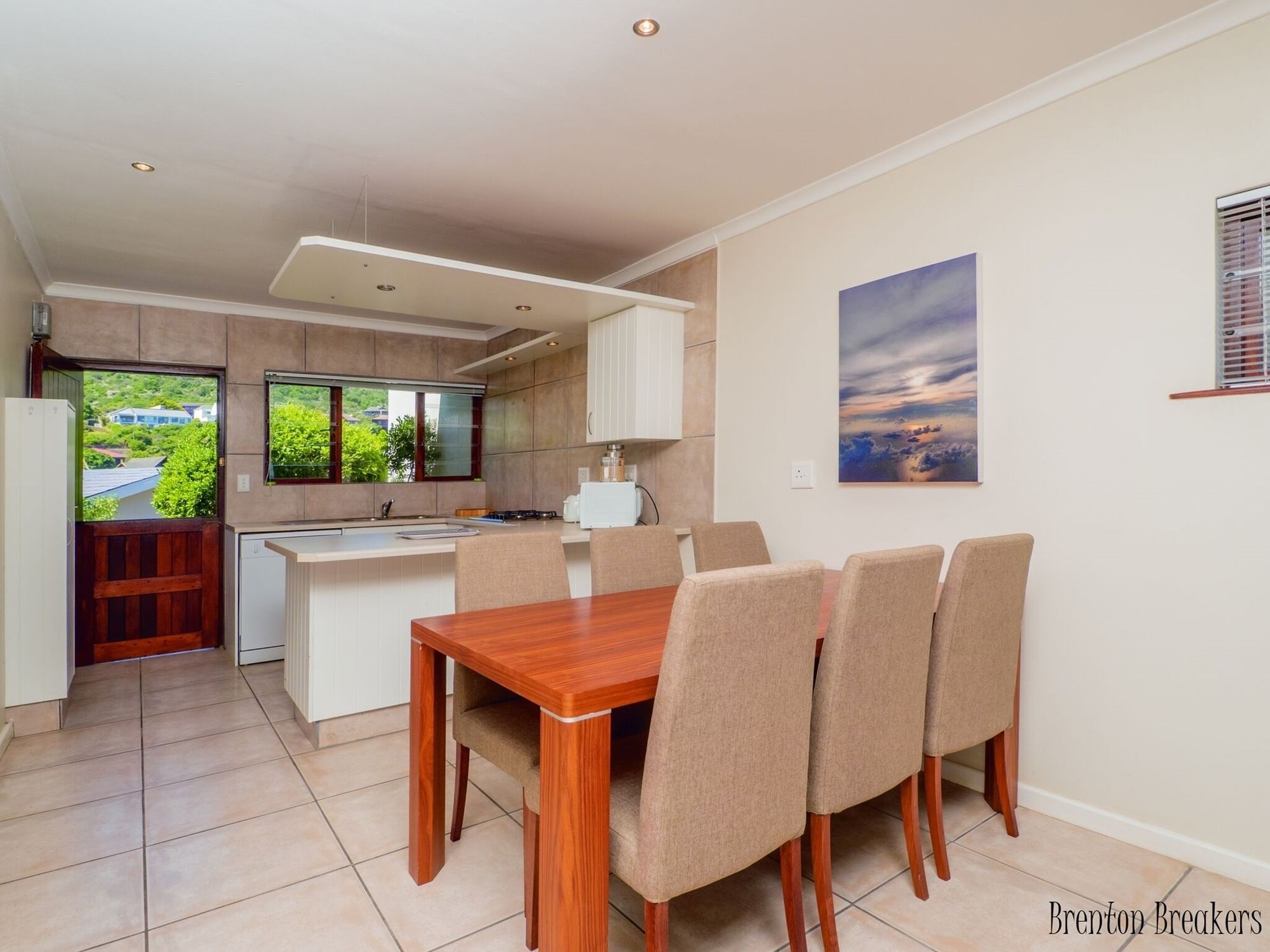 Фото Brenton Breakers