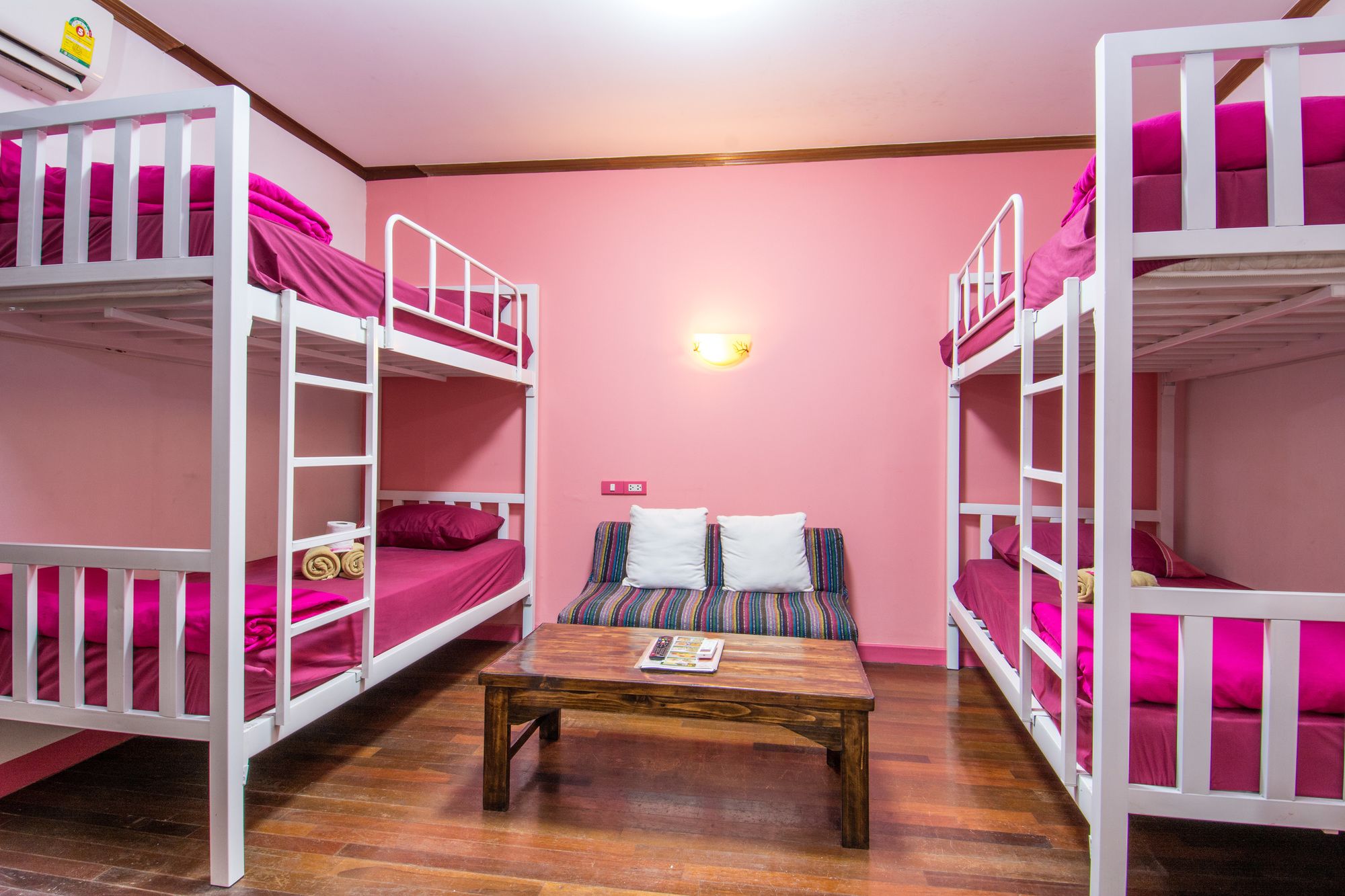 Фото Central Guesthouse