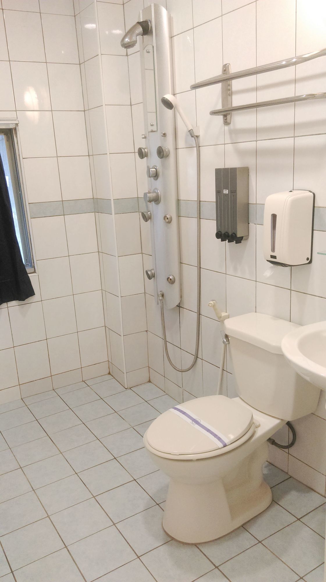 Фото HeYue Hotel