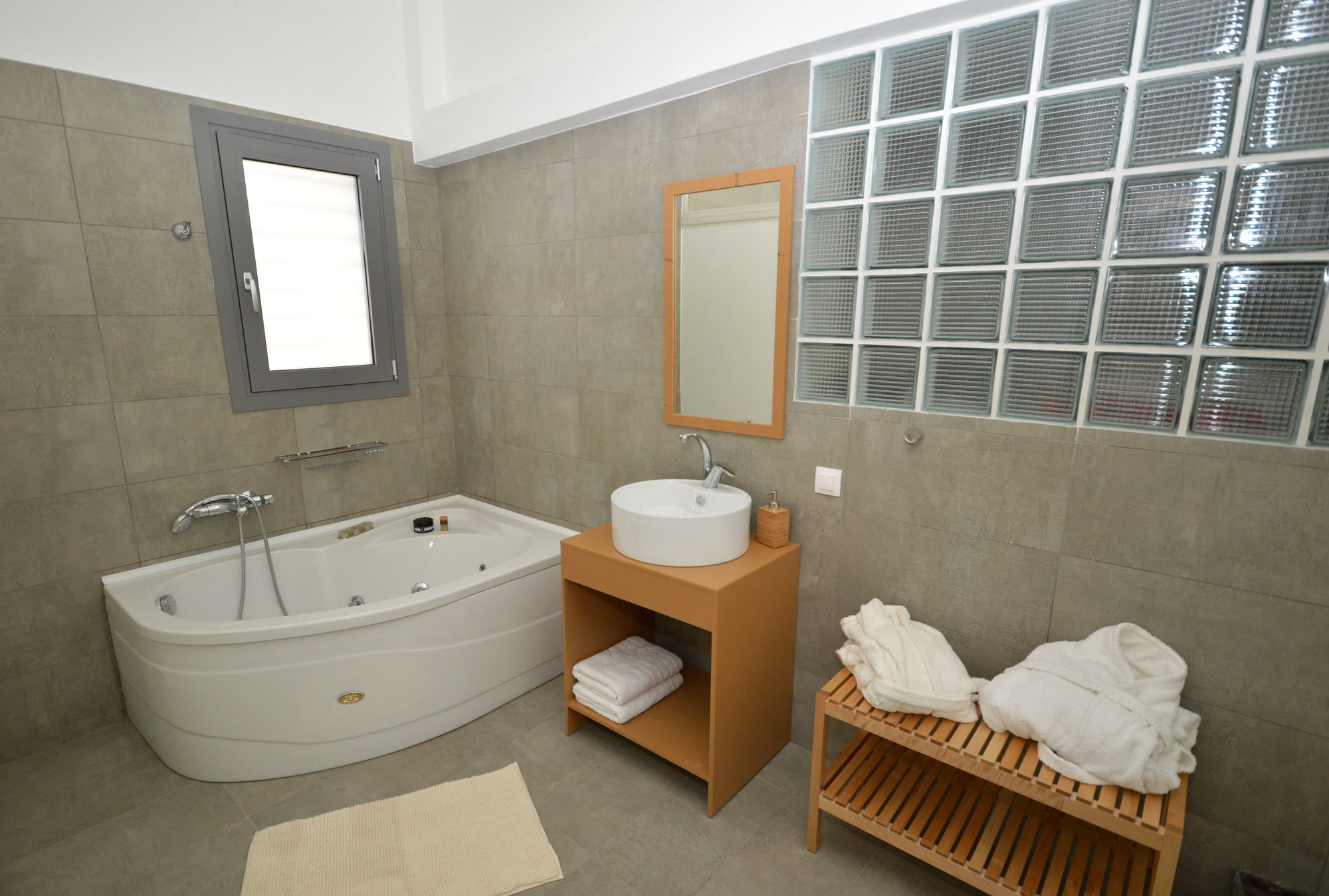 Фото Aegina Bed & Culture - B&b Hotel