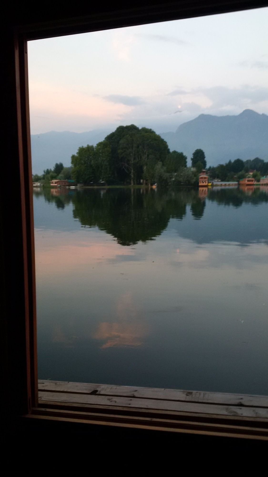 Фото Mascot Houseboats