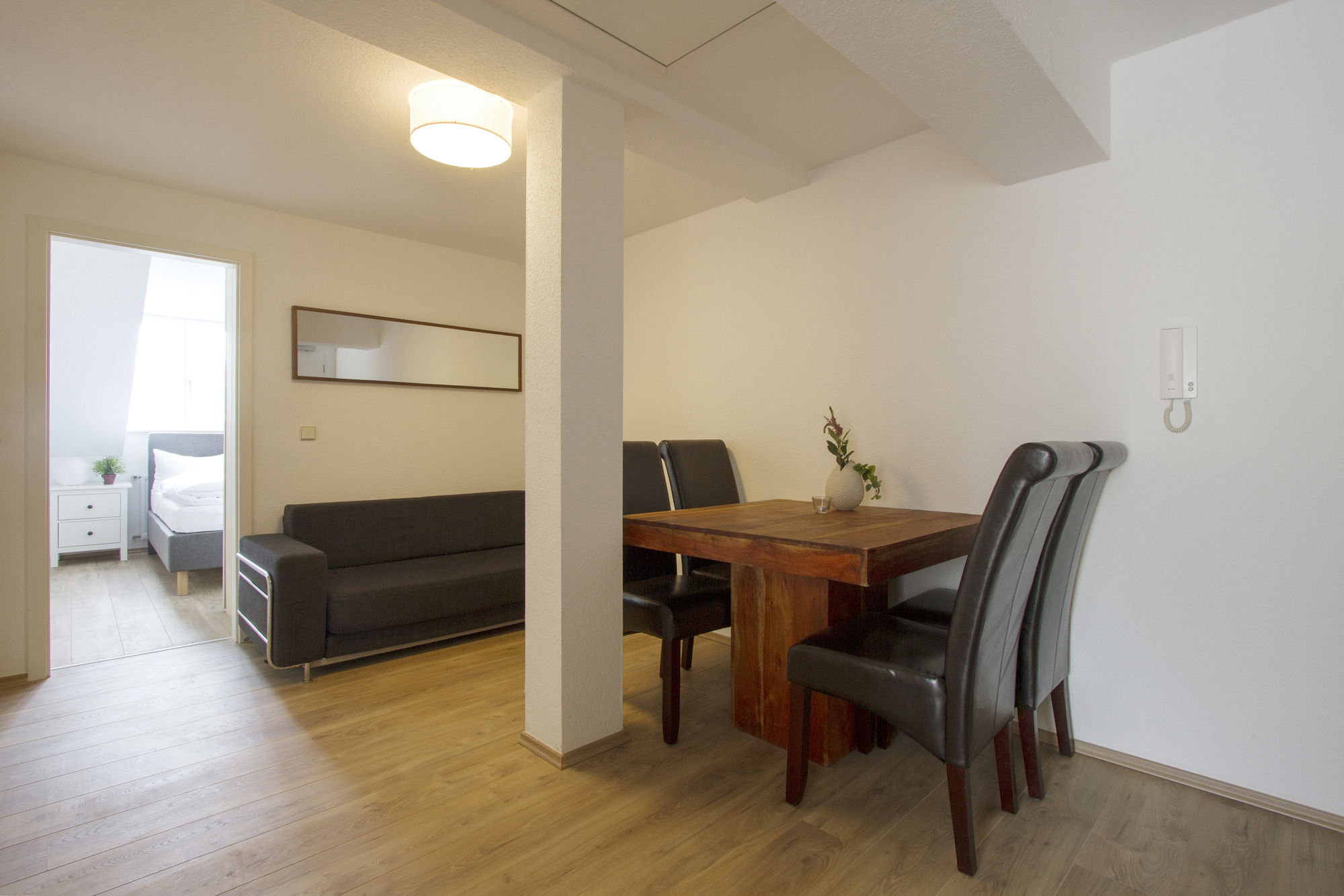 Фото Limehome Dresden Antonstraße