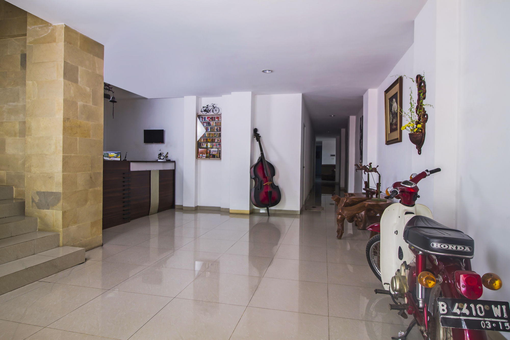 Фото RedDoorz near Cilandak Town Square