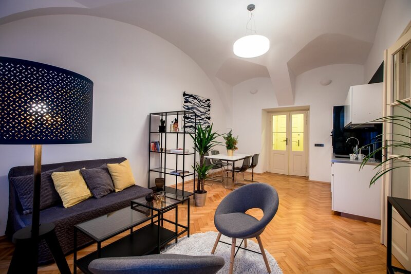 Гостиница Friday Songs Apartments в Праге