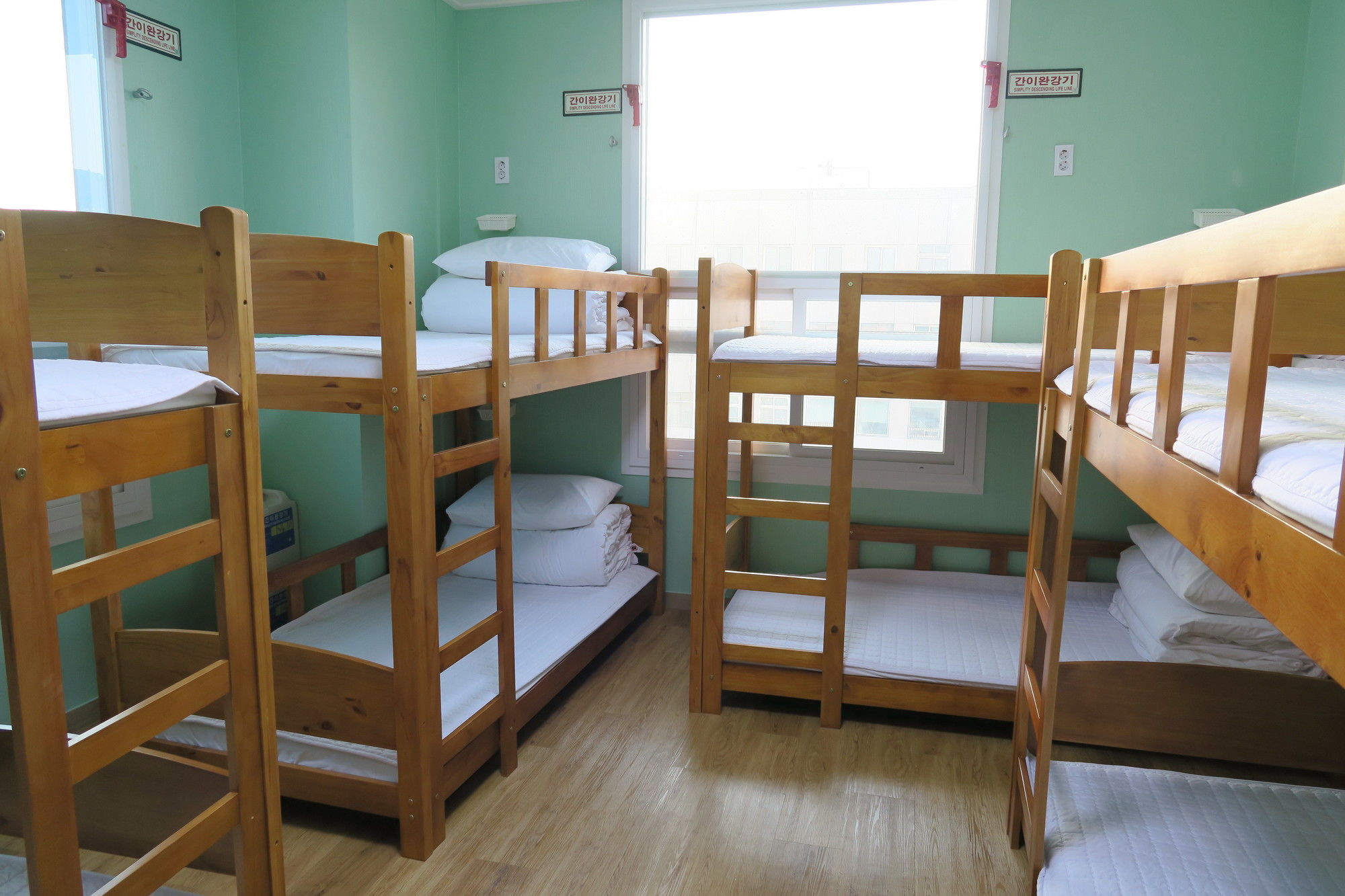 Фото Hyu+ Guest House - Hostel