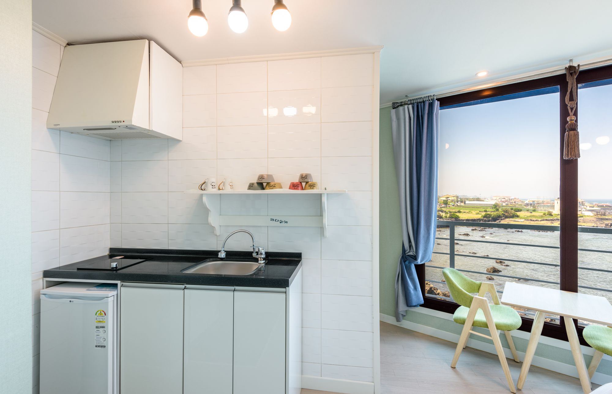 Фото On the Sea Pension