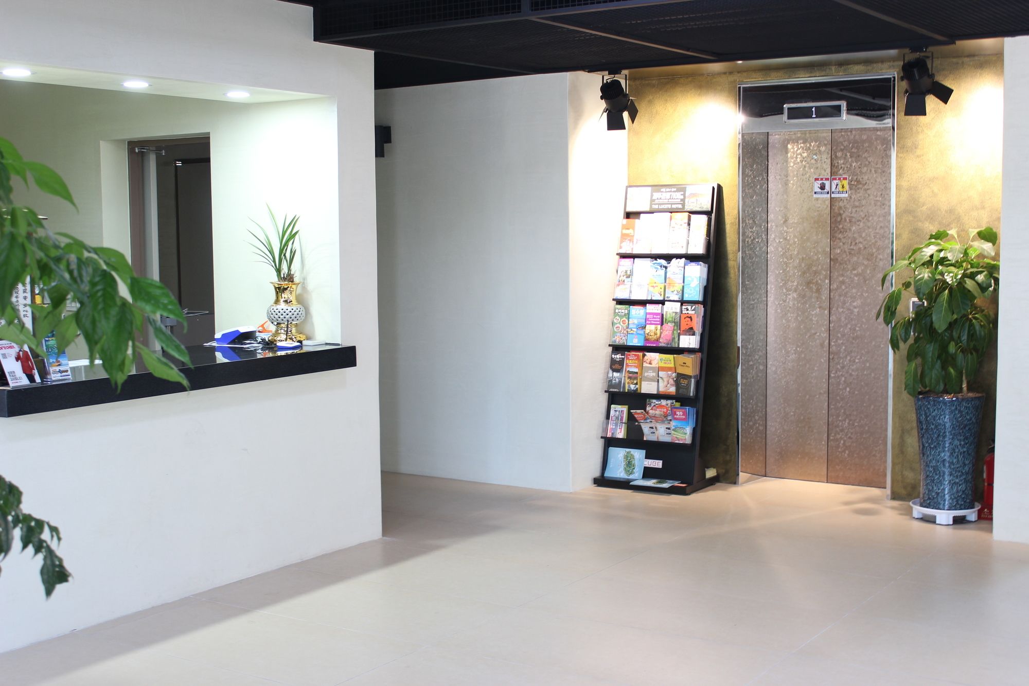 Фото The Lucete Hotel