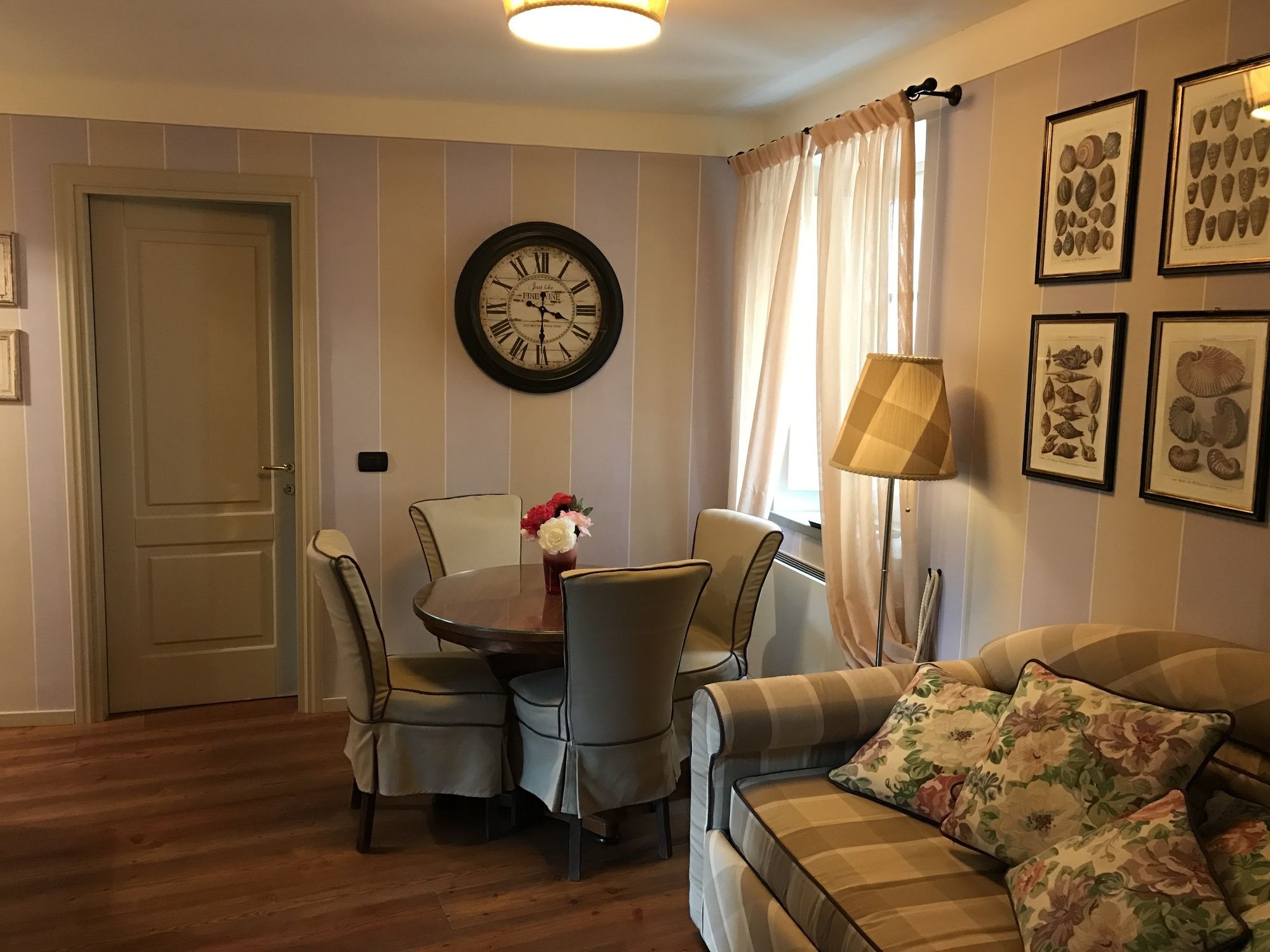 Фото At Home Bed and Breakfast