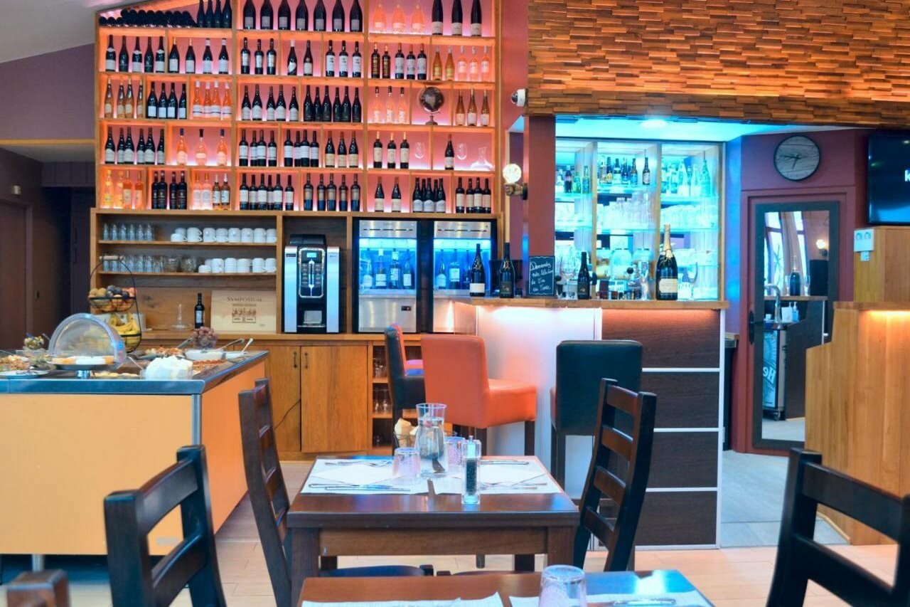 Фото FH Confort Hotel Orléans