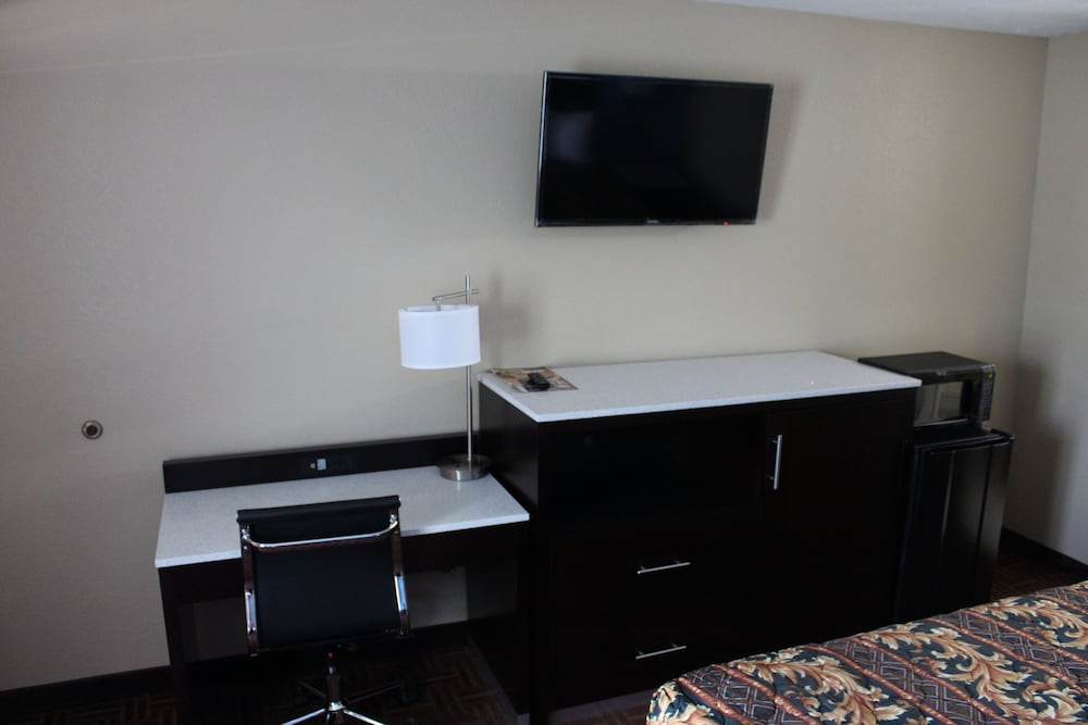 Фото Economy Inn North Oklahoma City