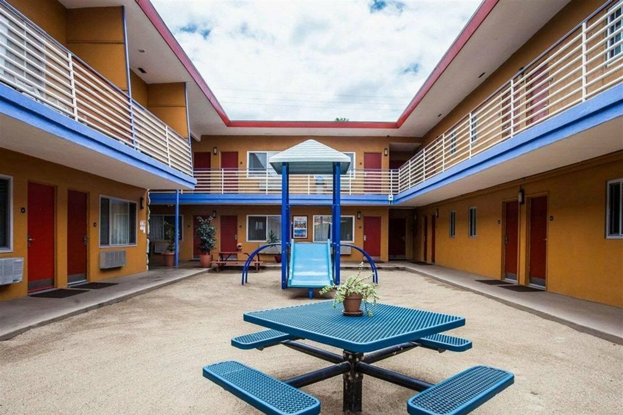 Фото Quality Inn & Suites Anaheim At The Park