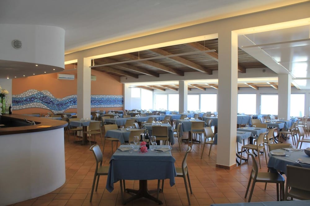 Фото Hotel La Darsena