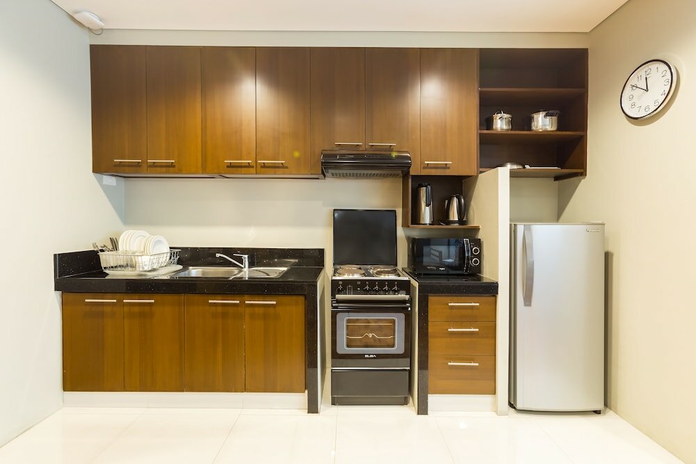 Фото Tropicana Suites