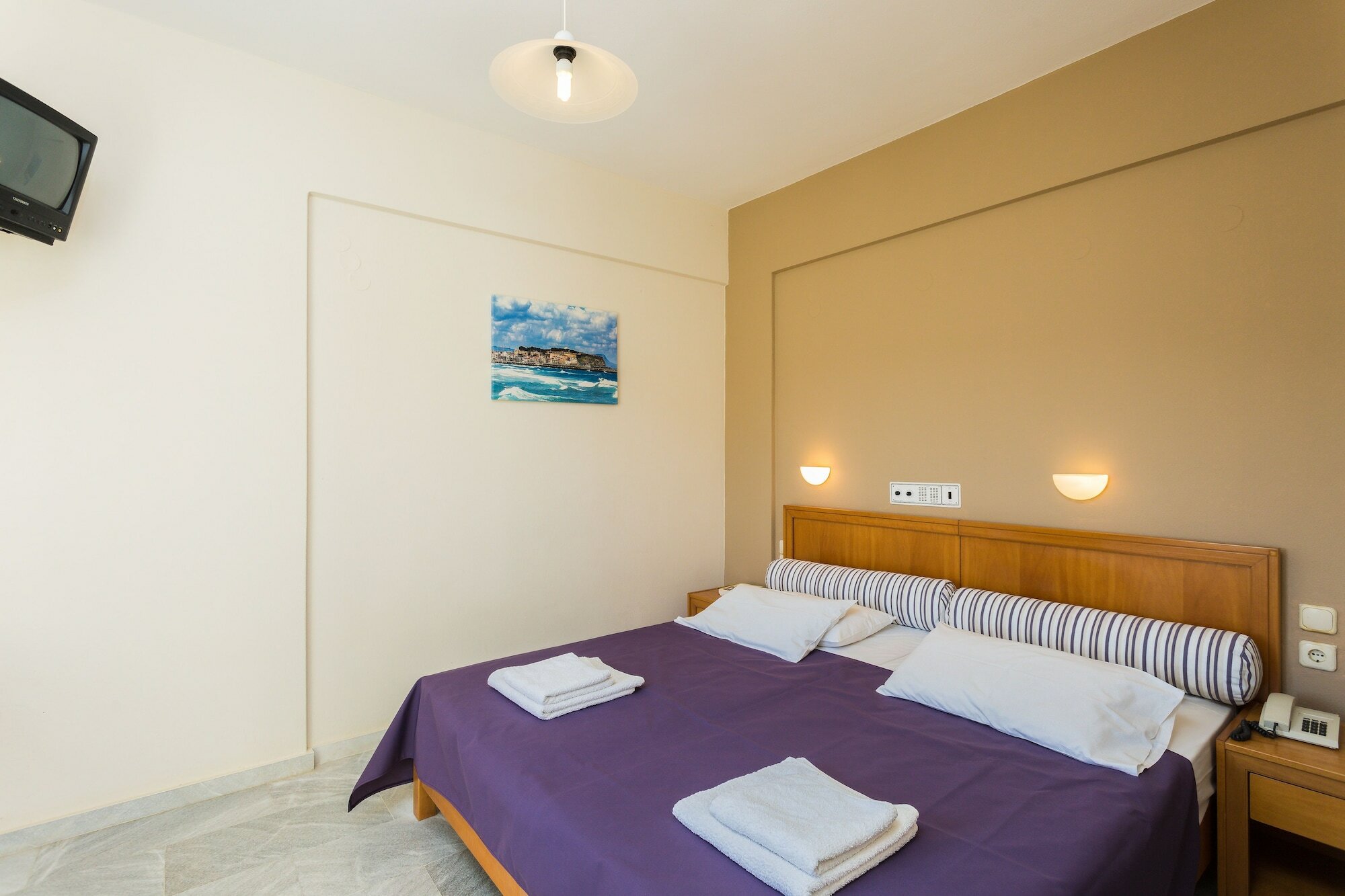 Фото Radamanthy's Hotel Apartments