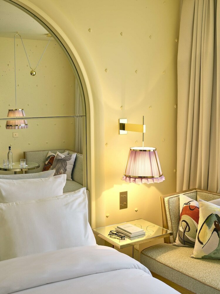 Фото 9Confidentiel