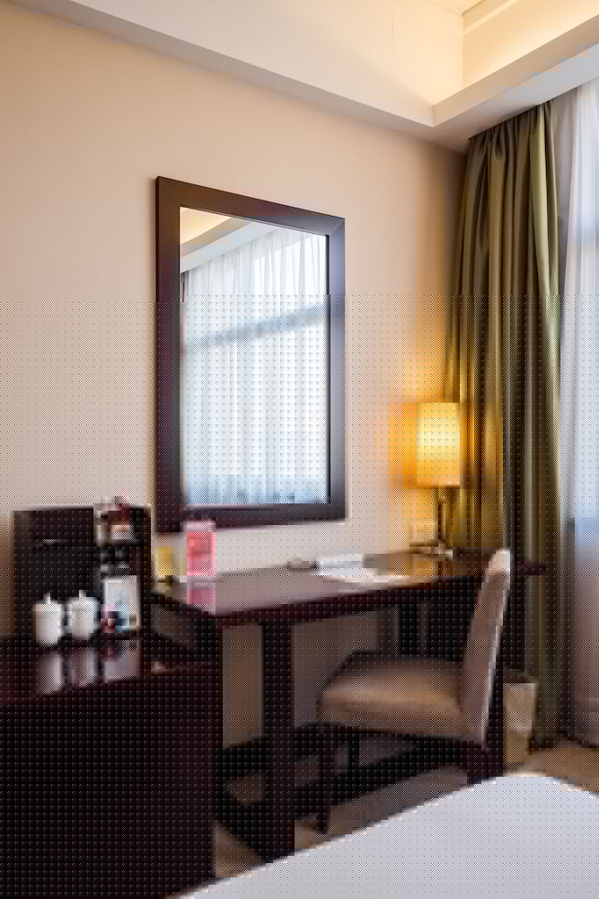 Фото Ruitai Hongqiao Hotel