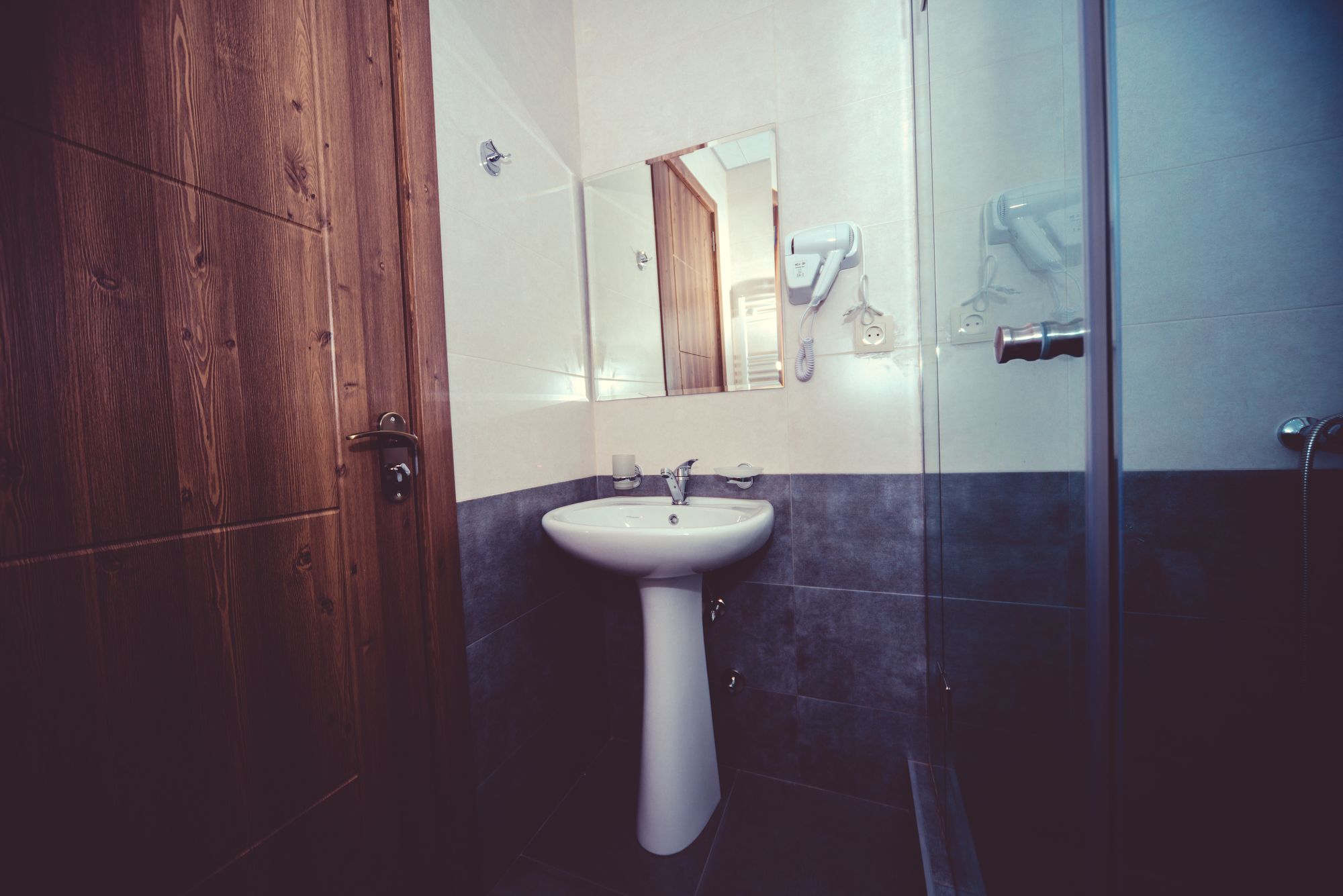 Фото New Metekhi