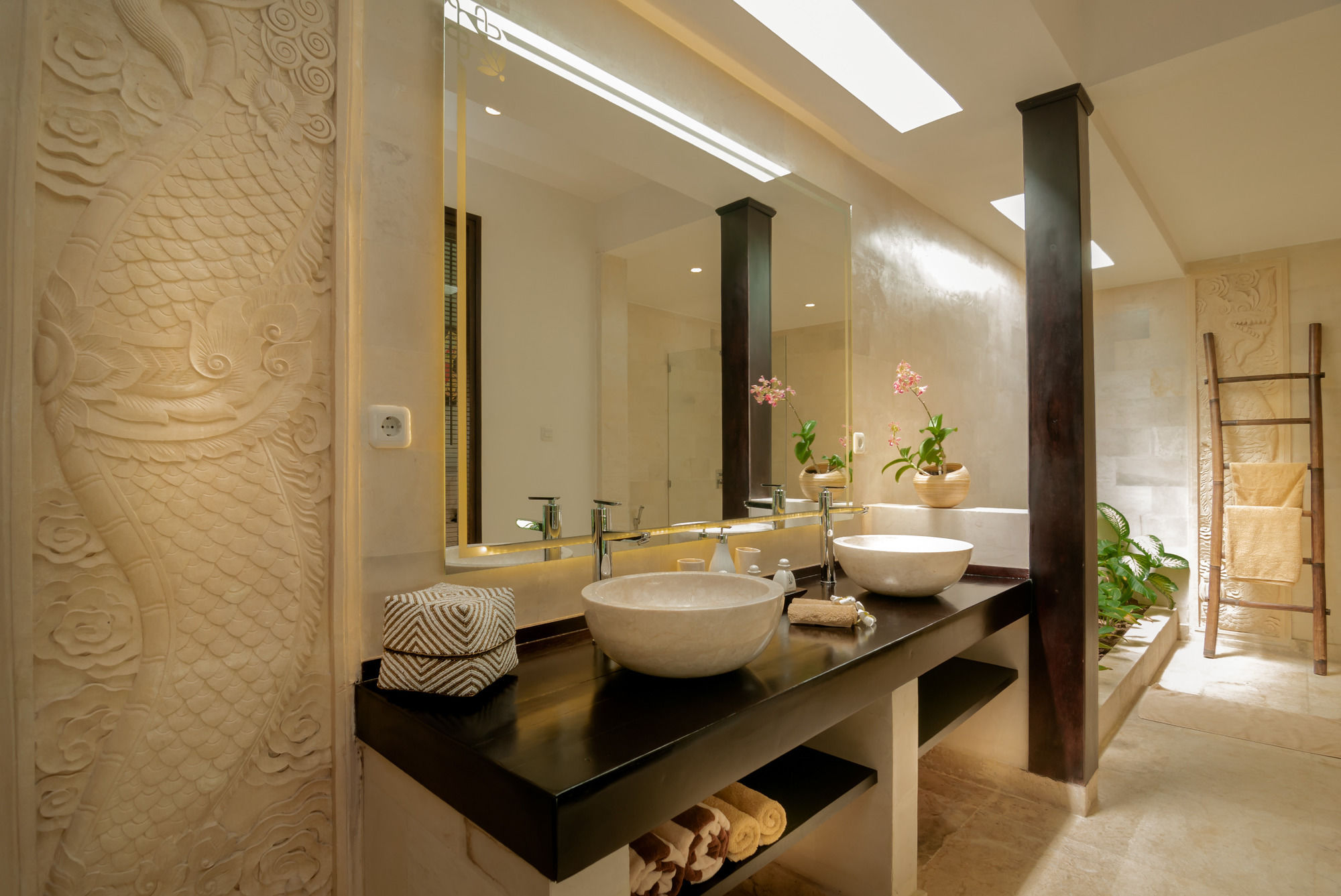 Фото Karmagali Boutique Suites