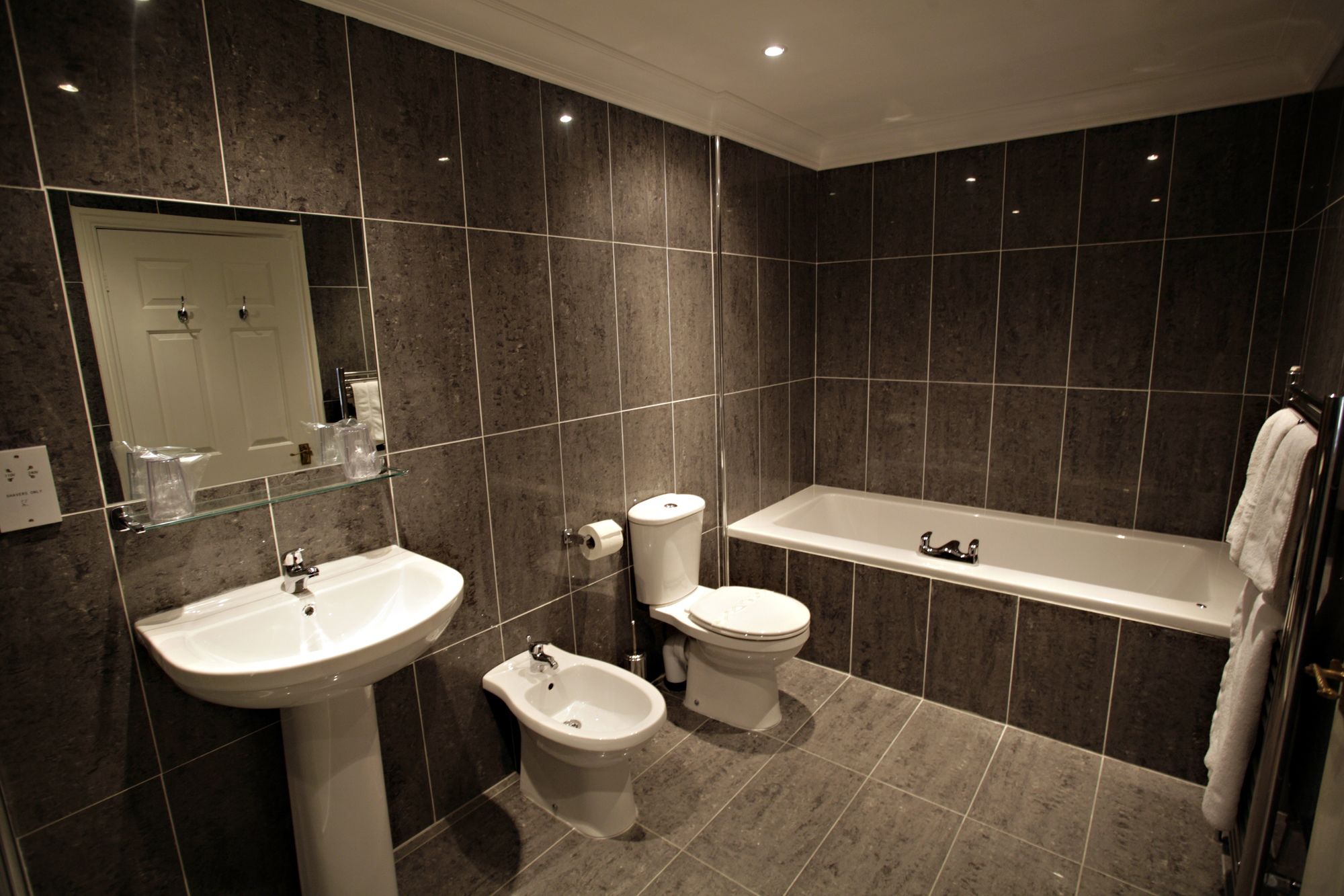 Фото Stallingborough Grange Hotel