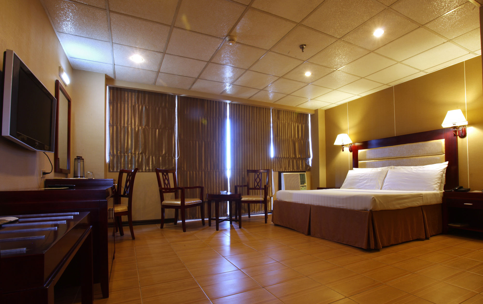 Фото Star Plaza Hotel