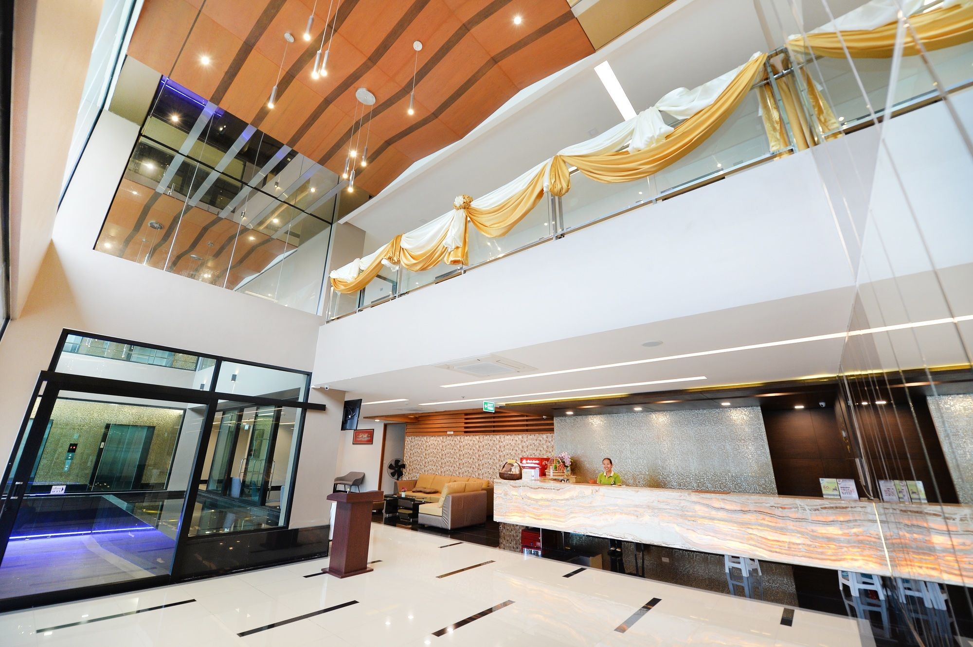 Фото LawinTa Hotel 